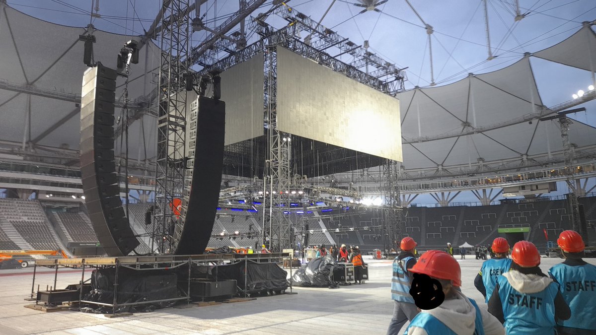 LujanM33's tweet photo. Pantallas en su lugar 🤷🏻‍♀️🫂 https://t.co/xeFOSkT7Mj