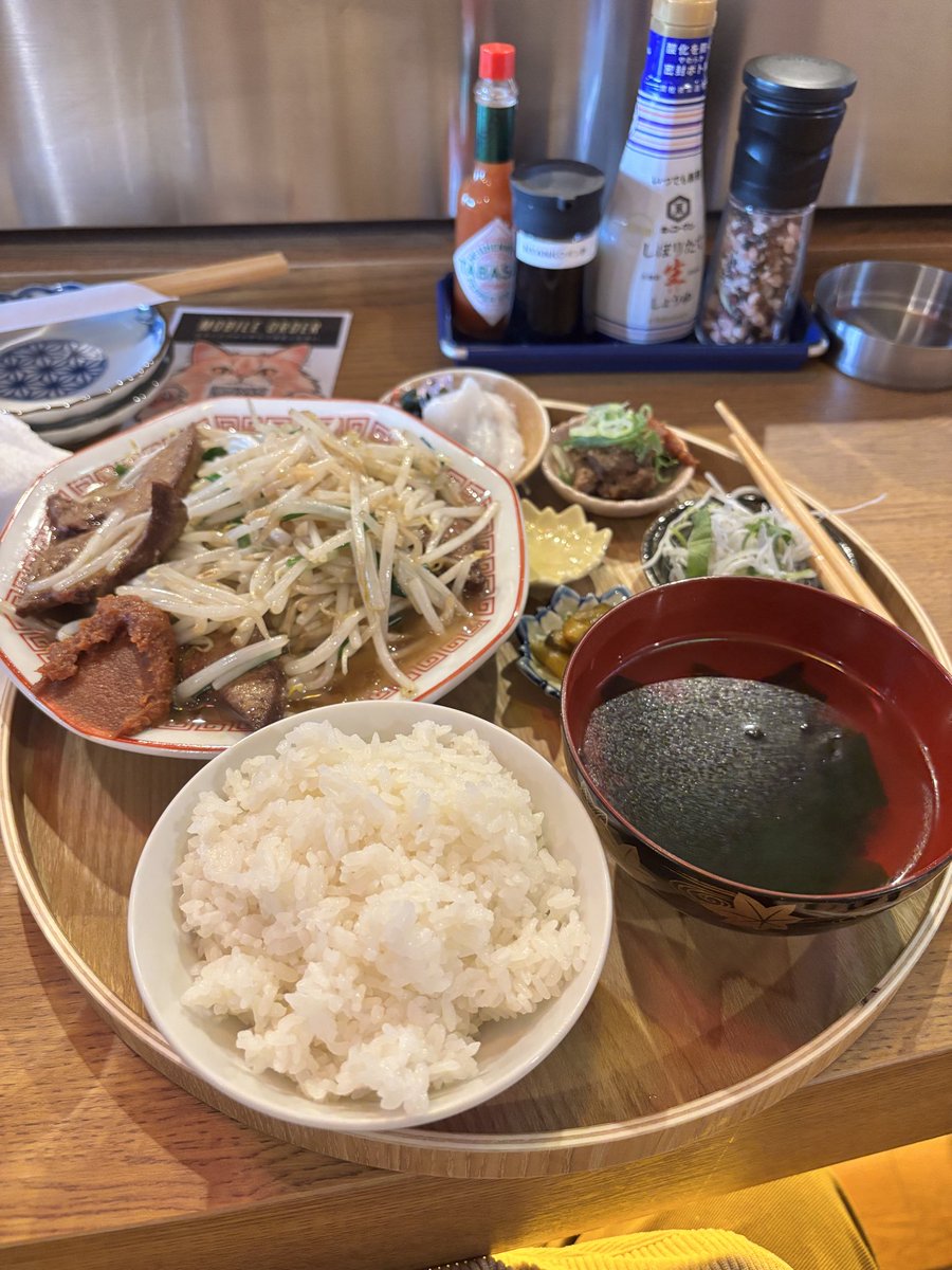 nyanko_jiru's tweet photo. 本日のおひる

#ニャンコノトナリ https://t.co/IUQUvNtzzU