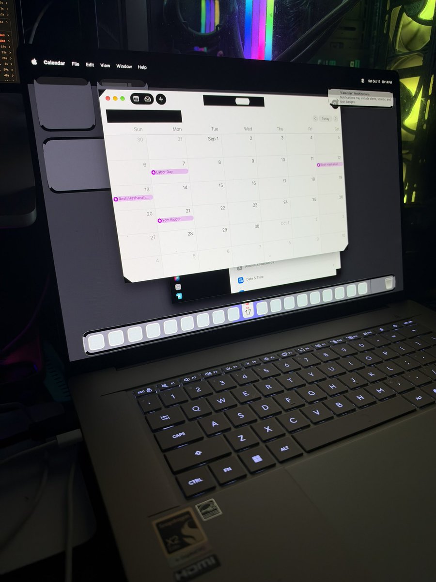 Acelogic_'s tweet photo. They told us Hackintosh was dead…

Few people laughed
Few people cried 
But most were silent 

#Snapintosh #Armintosh https://t.co/L7JRw2OxLF