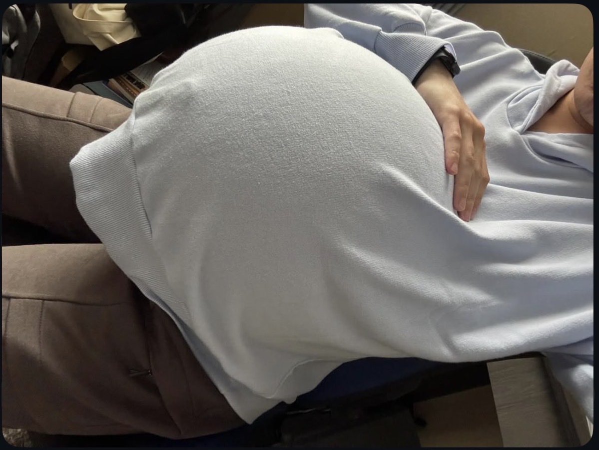 Bigbellyboy1016's tweet photo. Triplets have heavy.
#mpreg #三胞胎 #bigbellyboy https://t.co/bDGhH59Dtt