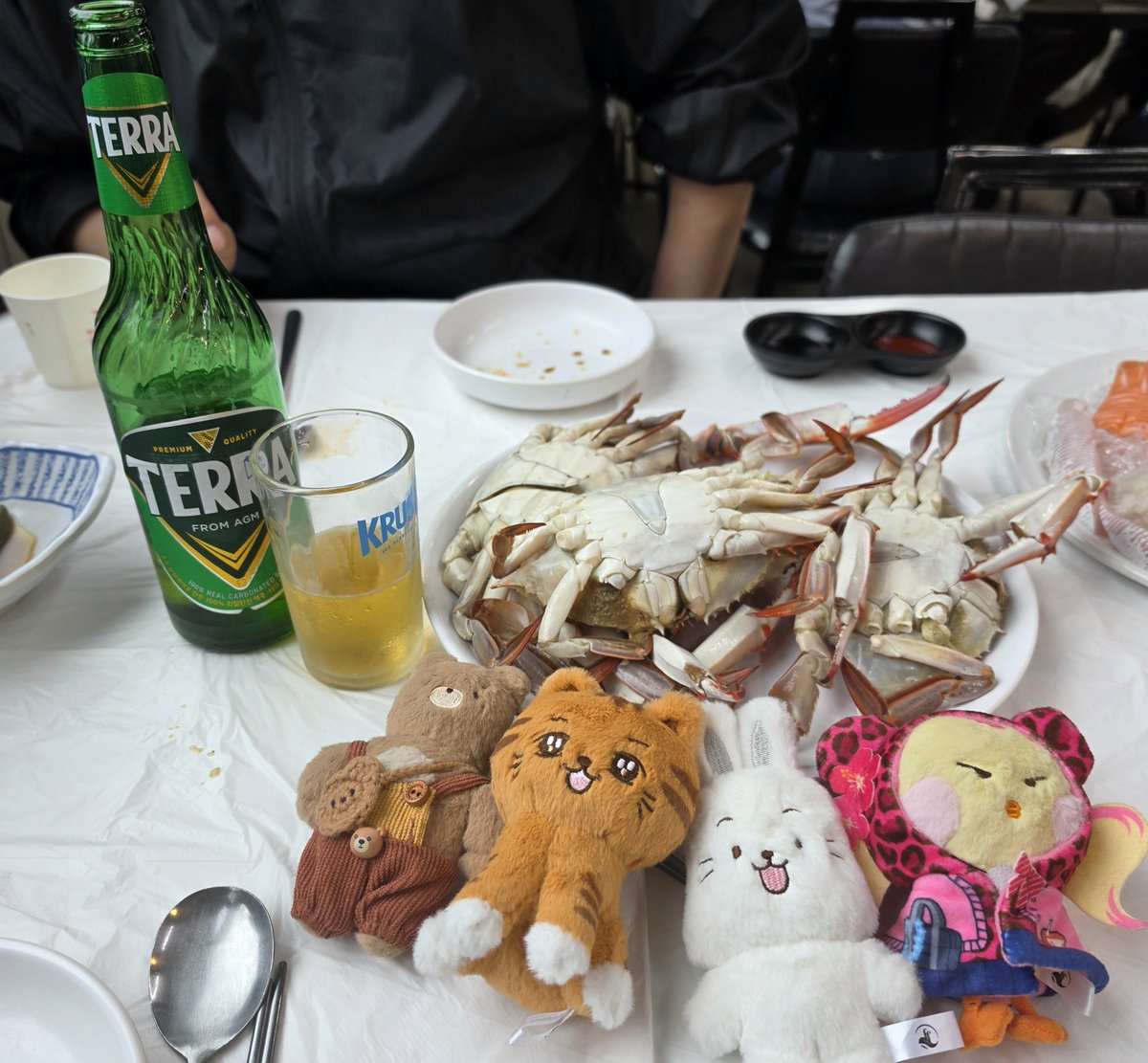 jjinsaeng1's tweet photo. 엄마 만나고와서
오빠네 가족들이랑 ��게에 회랑
나도  포레 보고싶다🥺 https://t.co/77EQZaRJAM
