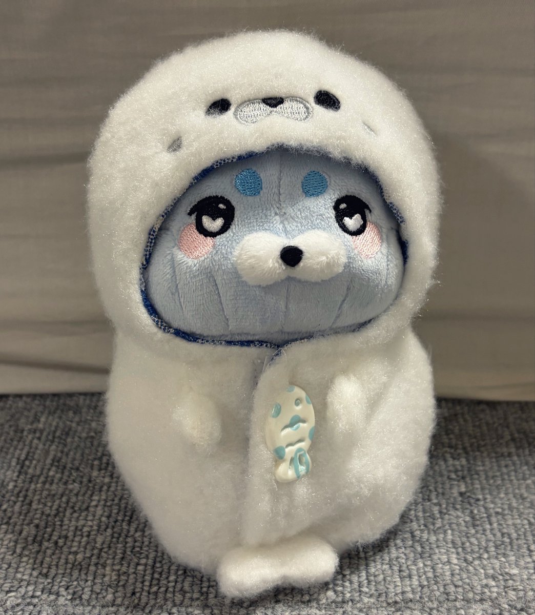 37sukiT3T's tweet photo. 🦭🦭하너무귀여워………. 포카홀더는 너무헐렁거려서비추할게요., https://t.co/VL4rSkOAmg
