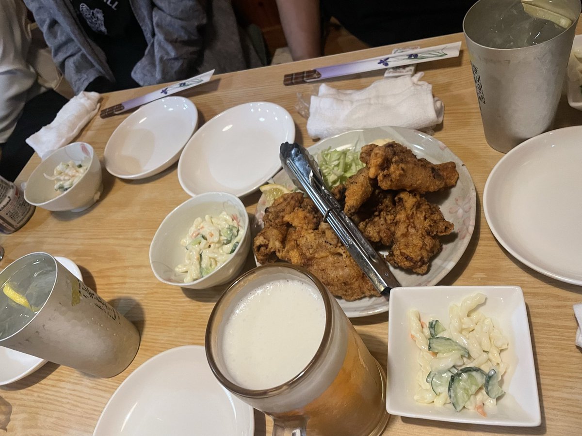 tsucchan8949's tweet photo. 10/15（木）の夜ですが、いちょう通り商店会夏祭りの打ち上げを開催しました！🍻

8月半ばからバタバタしており遅くなりましたが、ようやく開催できました♪

参加メンバーは合計9名！

かなり盛り上がって、本当に楽しい夜でした(^^)

また来年も一緒に夏祭りを盛り上げていけたらと思います♪ https://t.co/MY9fC4QFbr