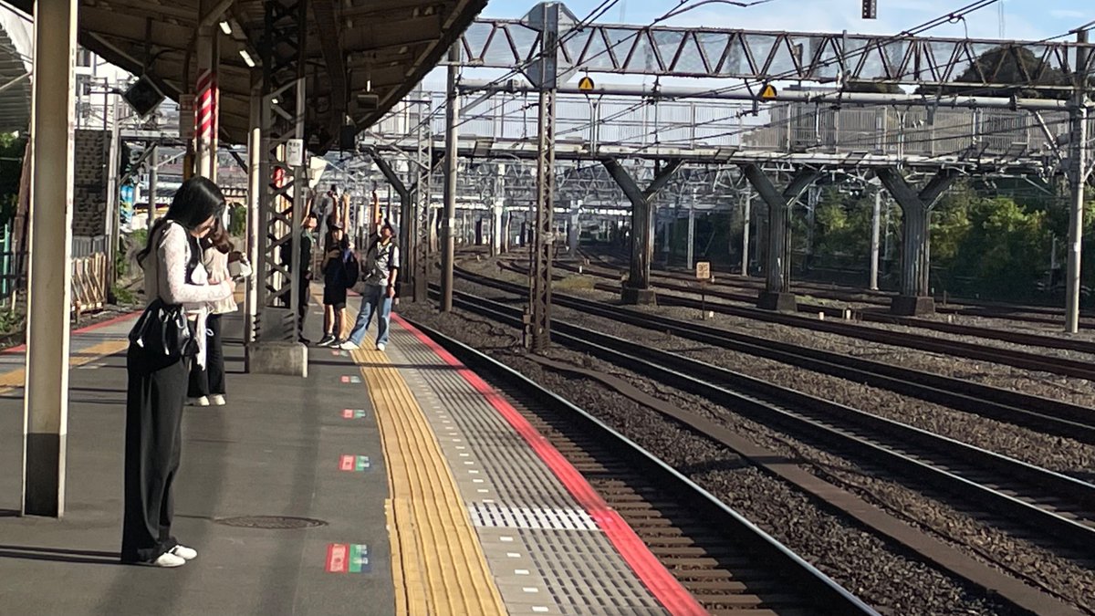 upu9to's tweet photo. なんで15時台にわざわざ密着して収録するかね、、、

#音鉄　#密着収録　#晒し https://t.co/VvXgHUBWUD