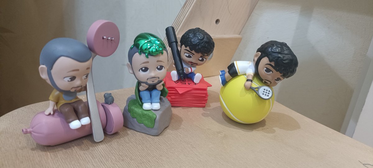 MagentaForest's tweet photo. Это же вы?! 

Мне попадаются только Дерёжи
Сейчас 2е последние едут и я вот ни на грамм не удивлюсь, если секретка с ними! Можно мне уже Шаста и Арс? 
Ну, пожалуйста?! Этим 4м грустно без ещё 2х!

Или я за этой хтонью пойду охотиться, а там в наборе срущий кот, я не хочуууу... https://t.co/AeKmf4A6M9