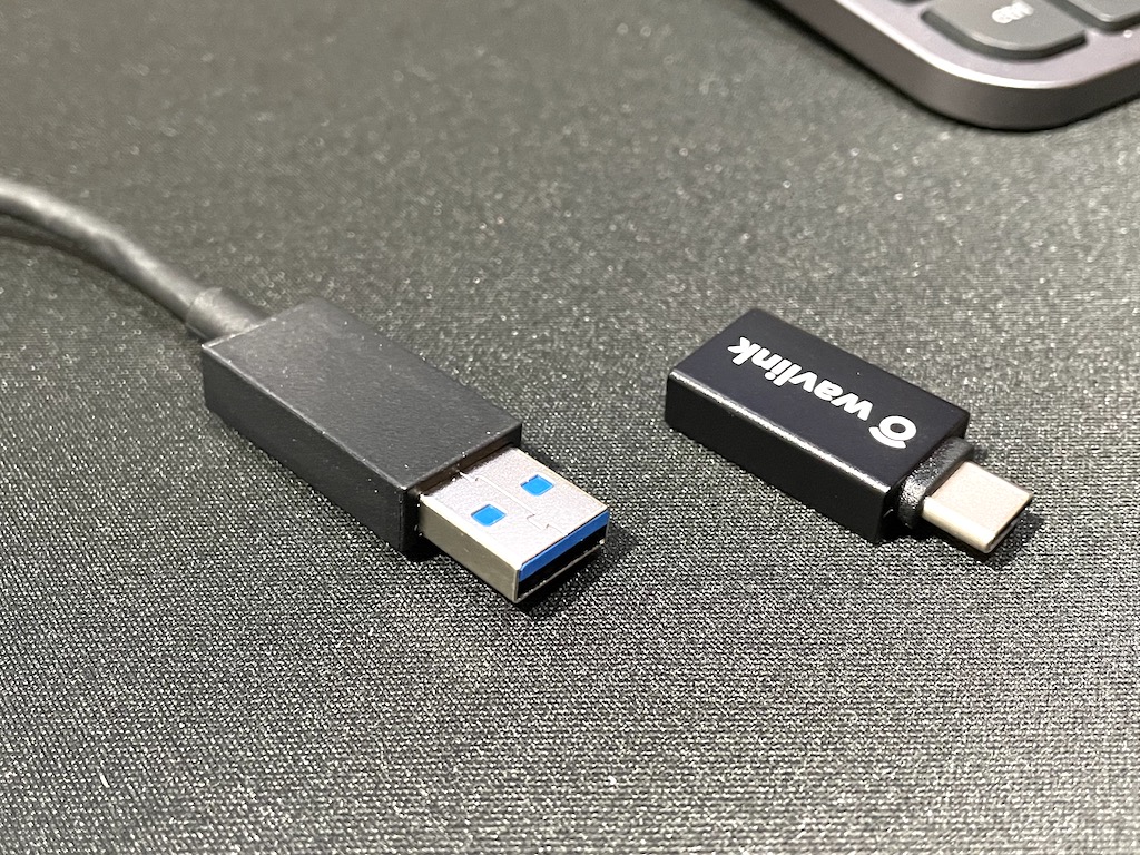 solblog_365's tweet photo. USB3.0を使ってHDMI出力できる変換アダプターがあるのをご存知ですか？もし「USB-Cがデータ通信のみだった・・・」という場合でも、変換アダプターを使ってHDMI出力して外部モニターに接続できます。これ、マジで神アイテムだと思っています。
#ブログ #WAVLINK #ガジェット
https://t.co/2DvX3OKi3e https://t.co/p0tlW4ZyEK