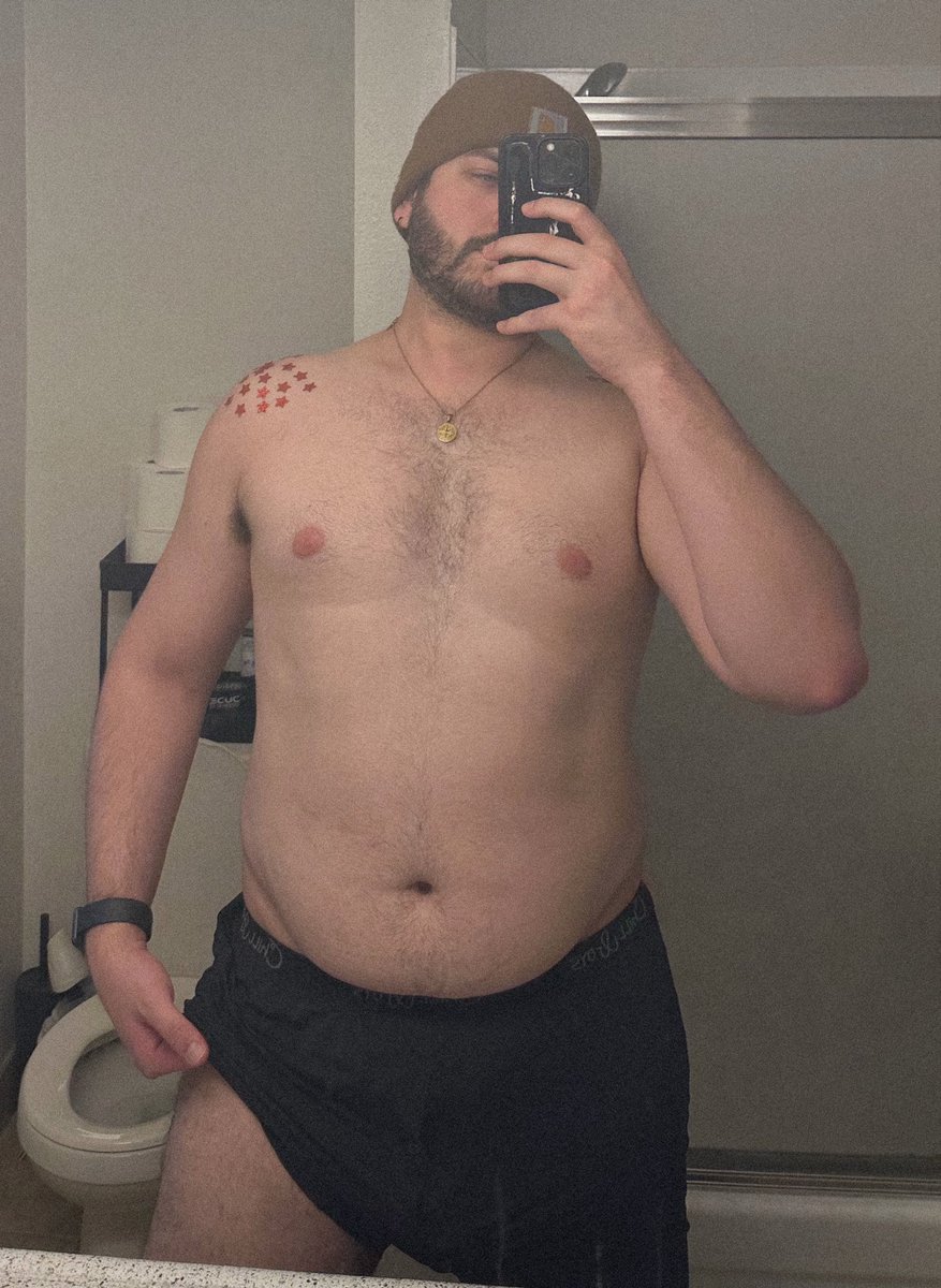 exzacktlyy's tweet photo. say hi if you like beefy gamer bros 😈 https://t.co/8qcqzX0znh