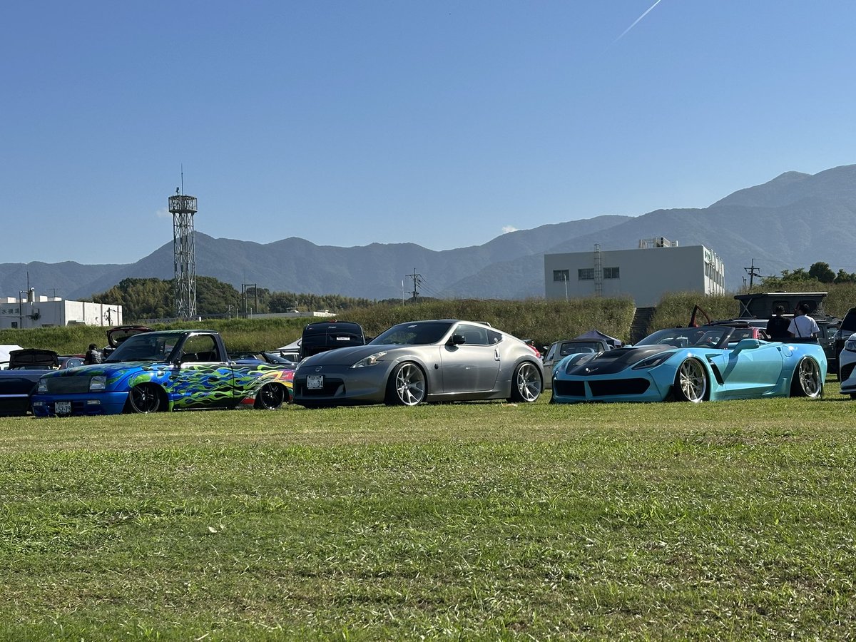 starlite180's tweet photo. 場違い感がw https://t.co/fh0vT7YdW1