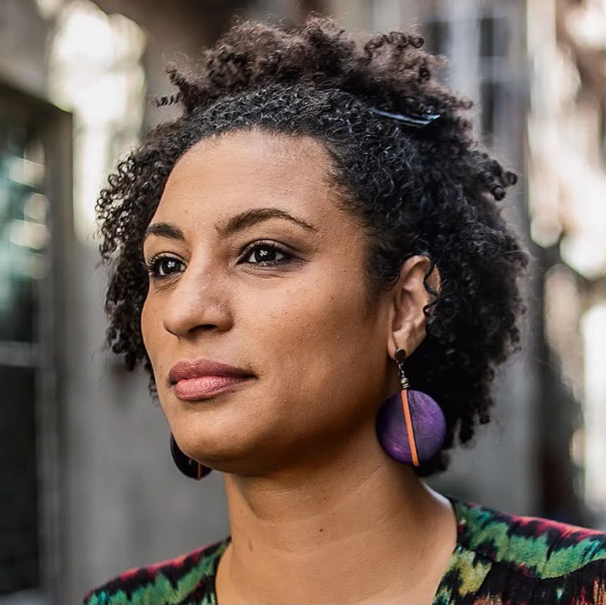 updatecharts's tweet photo. Luana Piovani em novo post:

“Talvez se a Glória Perez ou a mãe da Isabella Nardoni sentassem para conversar com a mãe da Mariellle Franco, elas mudariam de voto.” https://t.co/EEjNAYHcdv