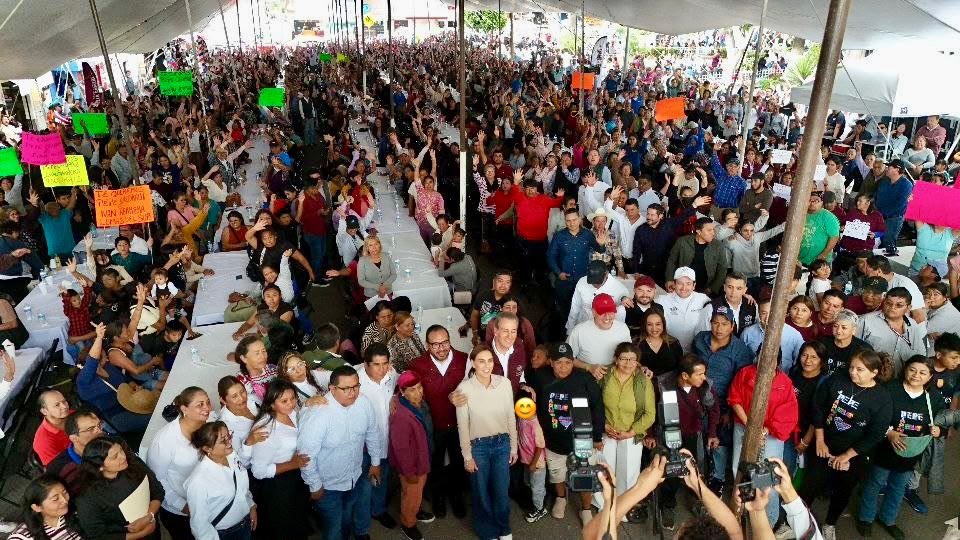 pepechedrauimx's tweet photo. 📍Última parada: San Francisco #Totimehuacan. 

Fue un placer estar en esta junta auxiliar con ustedes y saber que contamos con su participación para seguir mejorando nuestras comunidades. Juntas y juntos estamos #ConstruyendoLaCapital. 🏙️ 👏🏻 https://t.co/vXxL9nWaSv