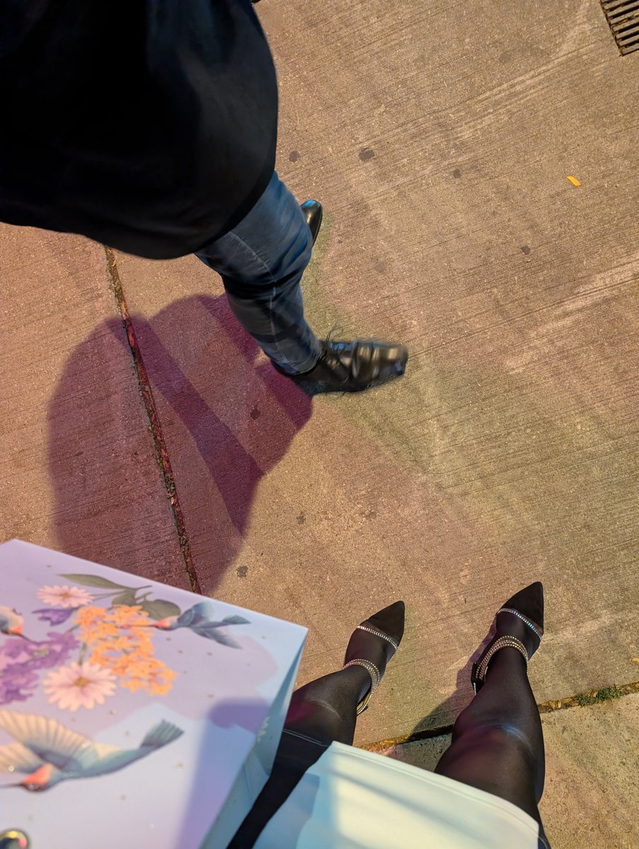FantasyStocking's tweet photo. Just went to a nice dinner with my nylon boyfriend and another pantyhose enthusiast. Very happy to meet new people! https://t.co/G3PMF09gzw