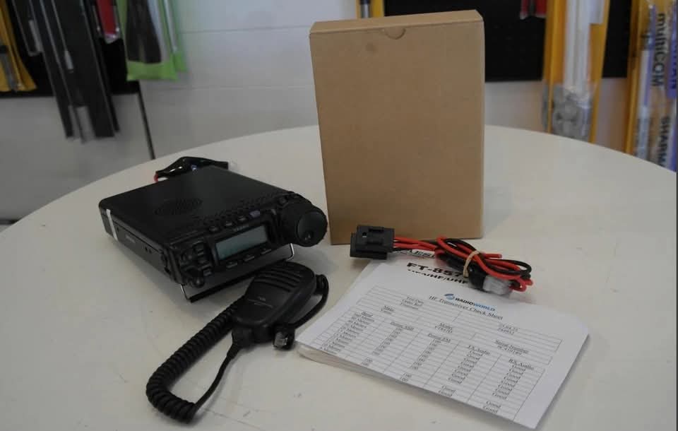 hamradio010's tweet photo. SECOND HAND YAESU FT-857D MULTI BAND HF/VHF/UHF MOBILE TRANSCEIVER - S/N 1H4202**
Price $400 https://t.co/cFnmu85c27