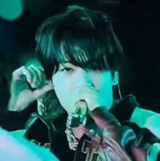 JKGlobalFanbase's tweet photo. Jungkook’s hair tonight.
That's the twt https://t.co/5jijmqnPpm