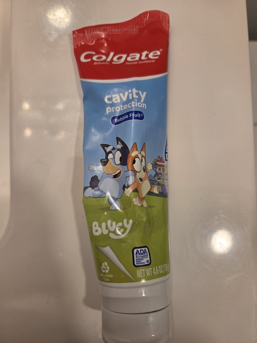 ollveolli's tweet photo. autisming so hard I have to use frickin bluey toothpaste https://t.co/EjVfKLLWdR