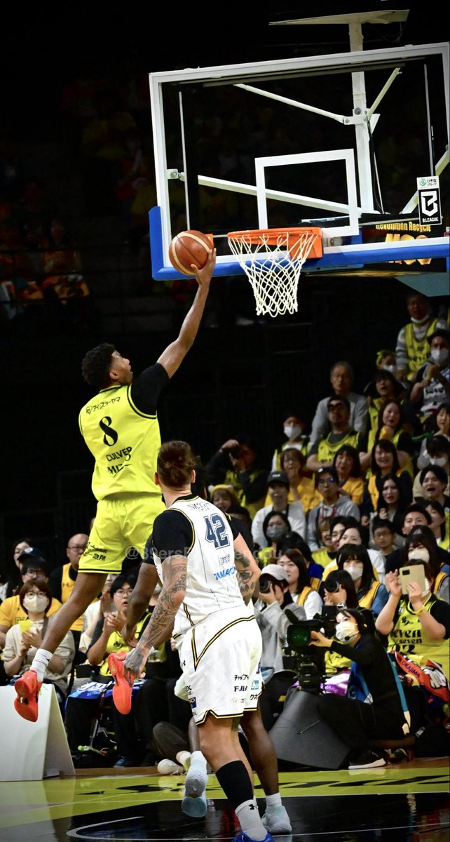 89ersFTH96endou's tweet photo. JC👑day⛹️‍♂️
34PTS、7REB、4AST👏🏻

ただただかっこ良かった🤩🤟🏻
ベンチでも常に集中している様子で、イメトレしてたのかな

89ersを勝利に導いてくれてありがとう😌🙏🏻

#vs宇都宮
#89ers
#ジャレット・カルバー https://t.co/7XyfYJ6XnW