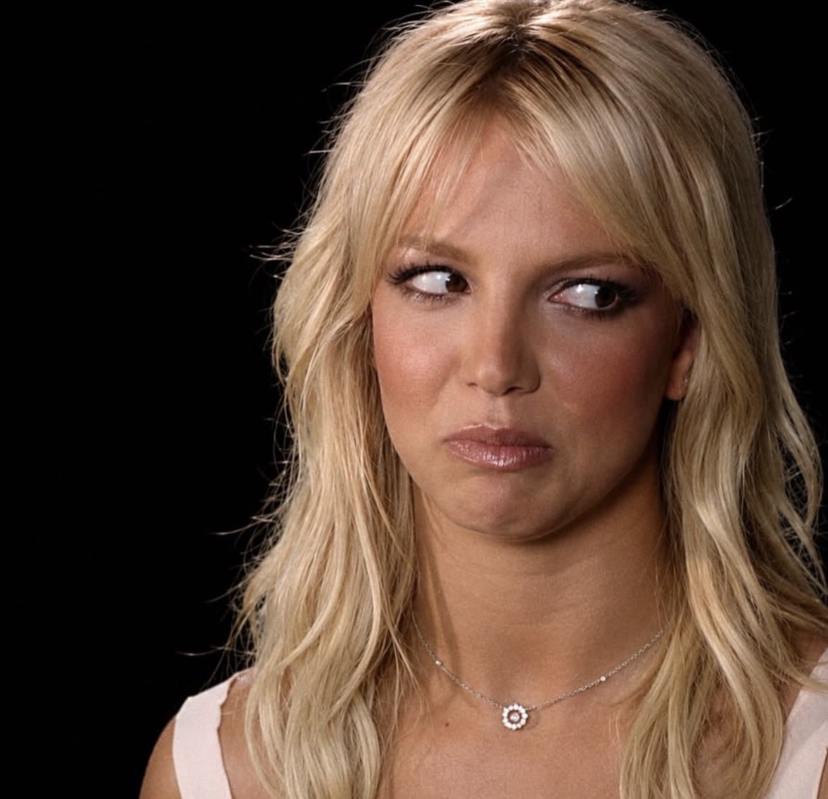 BritneyTheStan's tweet photo. Britney Spears drags the Gen Z pop girls for copying her: “A lot of girls last year have definitely done the complete image I used to have when I was younger… and yo that’s cool but at least mine was real.” https://t.co/B0LdeG36I6