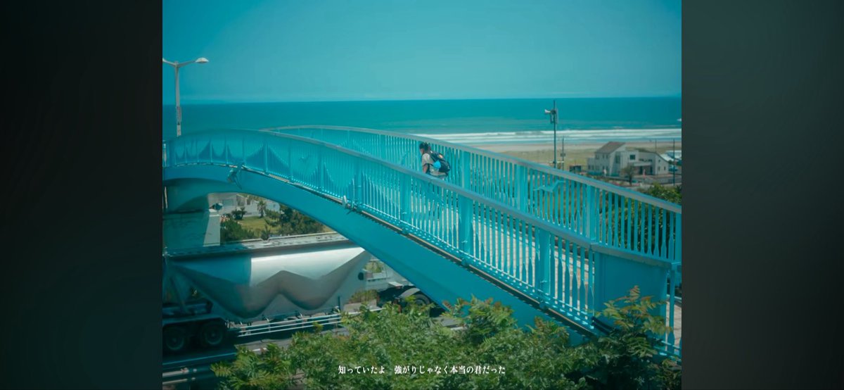 sun_sun_sunco's tweet photo. 20261017
あの歩道橋〜🩵
『#ShesSummerBlue』
#GOODBYEAPRIL
https://t.co/Rj0w5F96wN https://t.co/teSIBCoRGH