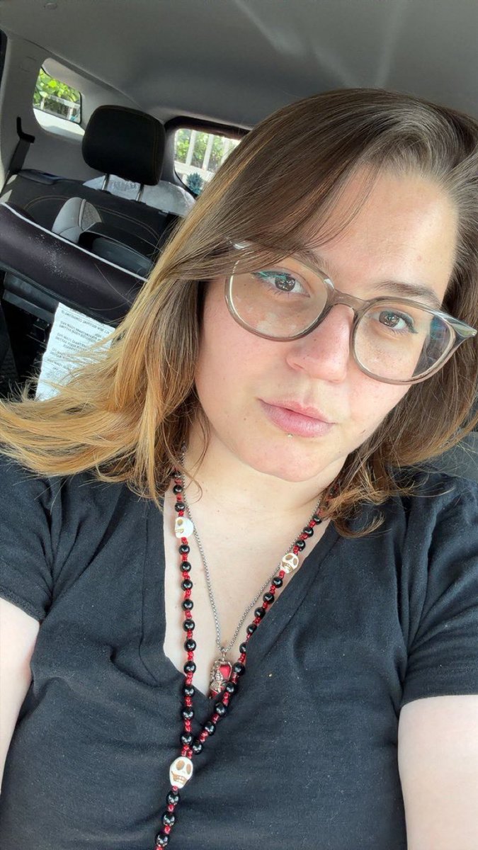 Brooskiiilee's tweet photo. So glad I let my hair grow back out 💋💖✨ #longhairdontcare #pretty #beautiful #sunny https://t.co/CEFLtoeoMy