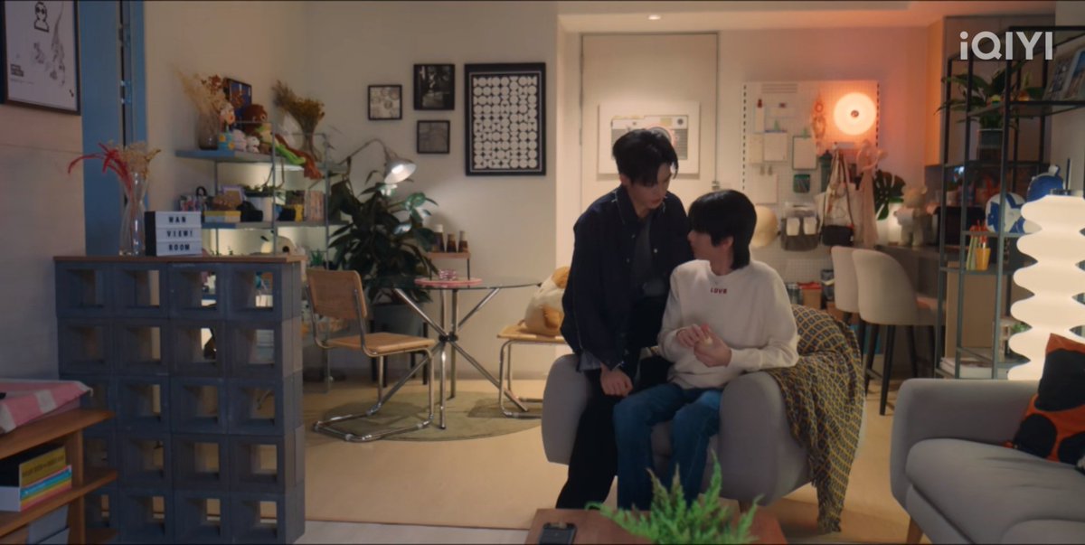 BEWIIZ0203's tweet photo. นั่งเก้าอี้ตัวเดียวกันตลอดไป🪑

MR FANBOY CHAPTER 8
#MrFanboyEP8
#Auautnp #savewrg #Auausave https://t.co/hXgCq2Hqd8