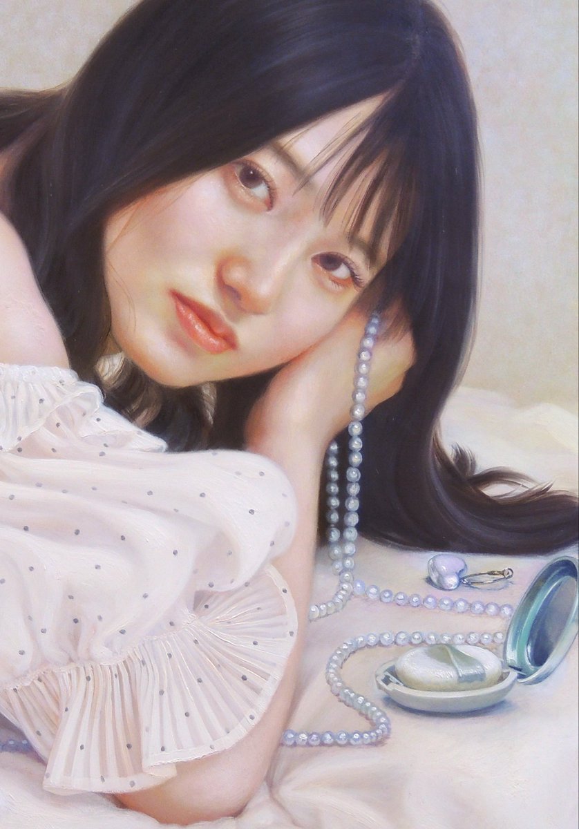 uenoaya_7's tweet photo. 三人展は日・月休廊です
また火曜日からよろしくお願いします
画像:出品中8号(部分)

「親愛なるあなたへ。-植野綾・藤井佳奈・星野有紀 三人展-」
会場▶SASAI FINE ARTS
〒104-0061東京都中央区銀座3-7-20
銀座日本料理会館2階
03-5159-7402
会期▶10月17日(土)～31日(土)
10:30~18:30 日・月休廊 https://t.co/hCc04WmV64
