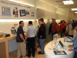 webmaster_major's tweet photo. More Opening Day Apple Store King of Prussia: November 9, 2002. 
🎂Happy Birthday Apple Retail, 25 years of in store goodness!  2001-2026 https://t.co/ALaBMaTyeE