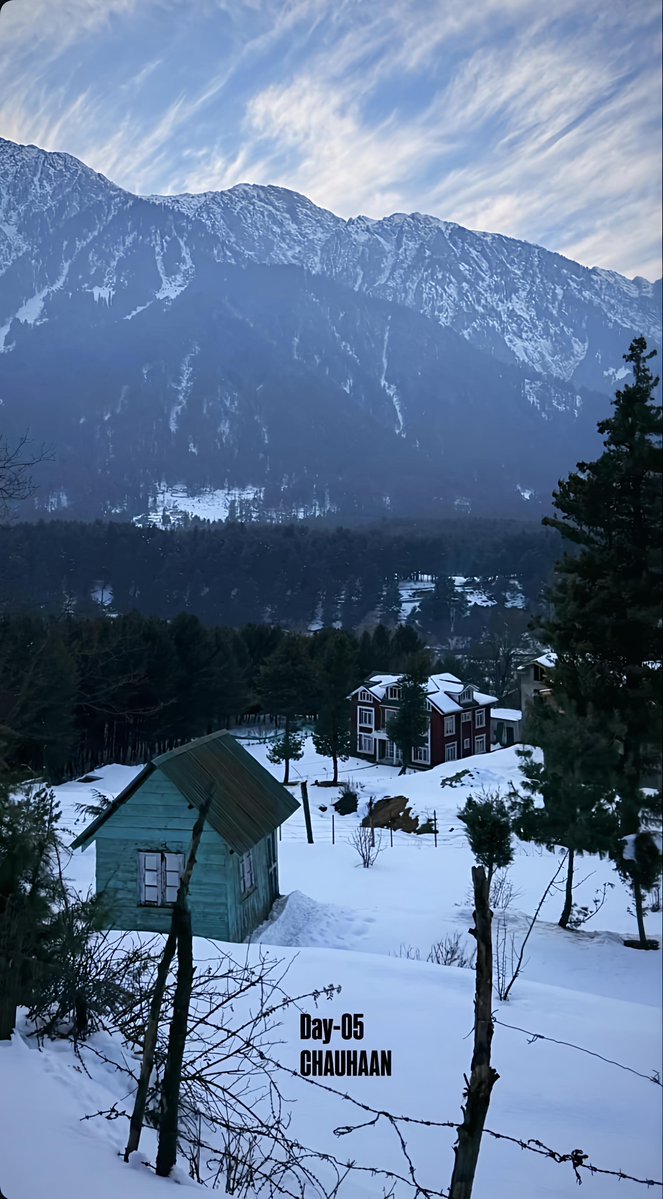 ALWAYAJ16's tweet photo. THE BIG SCREENS IS WAITING FOR THIS STORM !!

Our Own Megastar @ajaydevgn is ready to bring His Signature Intensity to the Big Screens! 💥

The Shooting of #Chauhaan is going on the Full Swing in Ladakh and the Excitement is Already Sky-high !!

#AjayDevgn https://t.co/ZoahPsXgRI