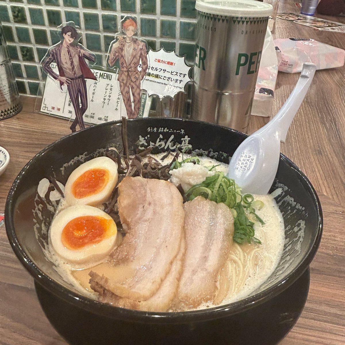 mochine_11's tweet photo. すみちゃんと初めましてしてきた🫶
カフェ可愛いかったし、ライブ一緒に見てくれて最高に楽しかった〜♪
ラーメンめちゃウマ🤩👍
ありがとう!!また遊ぼう🥳 https://t.co/4XRPmkCbCN