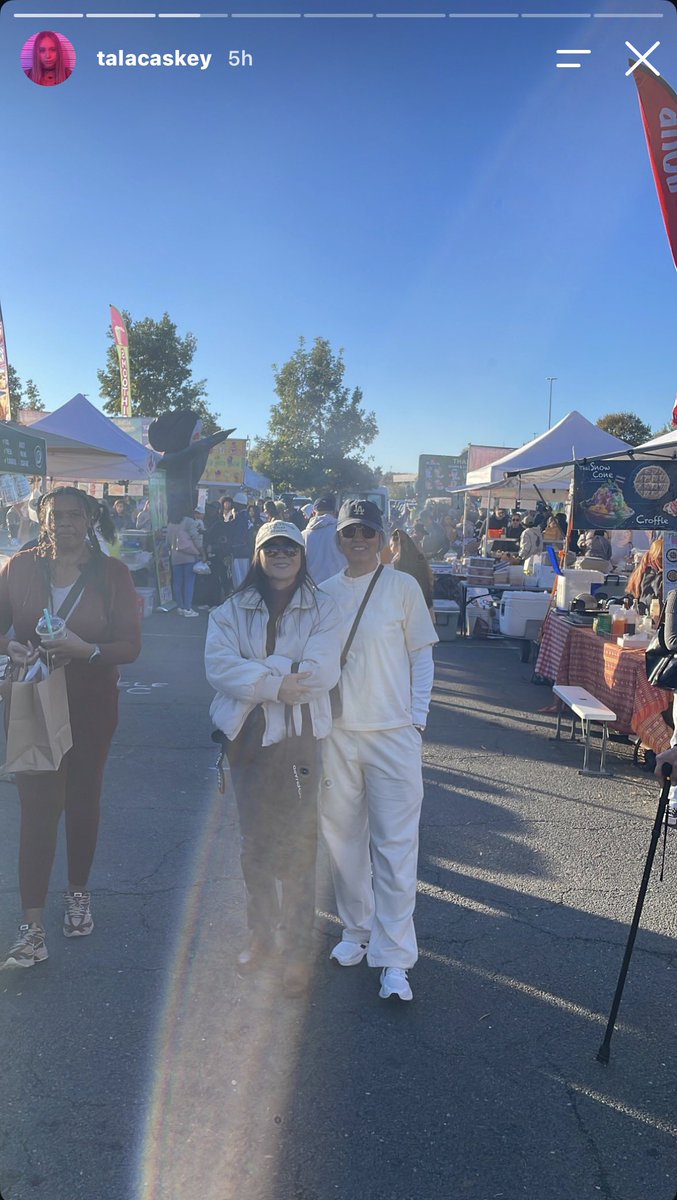 bbriea__'s tweet photo. the moms on a date soooo cute 🥹💗 https://t.co/TQYWFkULPo