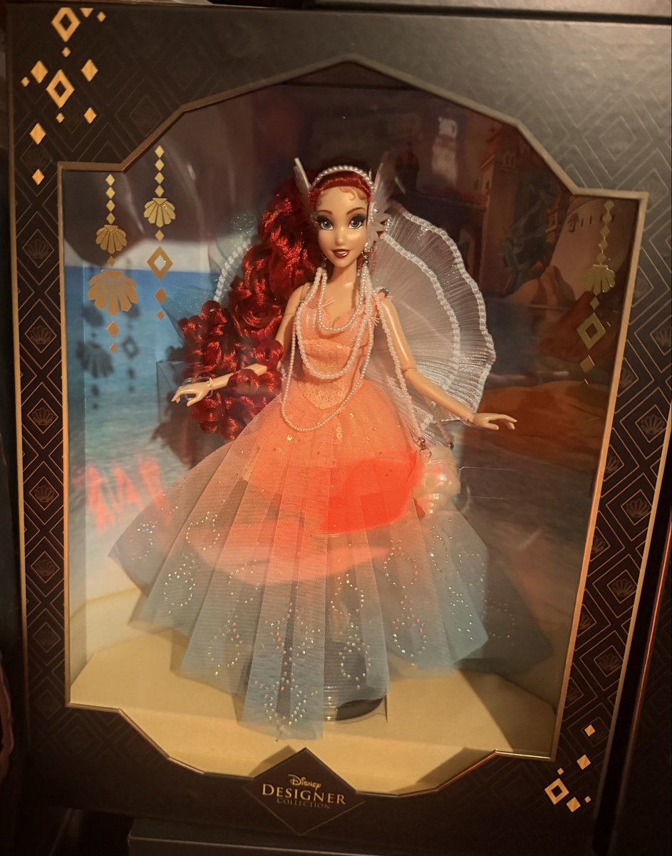 MoonChild_W333's tweet photo. @BedBeatsSalo Here are some of my Disney designer dolls 9600 or 9800 of them made worldwide all signed by the designers too very limited edition #DisneyDesignerDolls #RareDolls #Disney #LimitedEdition https://t.co/bJVlv29SFT