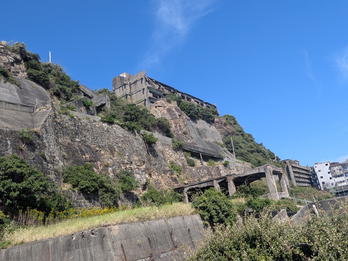 TooleyPaddle's tweet photo. 軍艦島上陸です。 https://t.co/ddE4KR3gp4