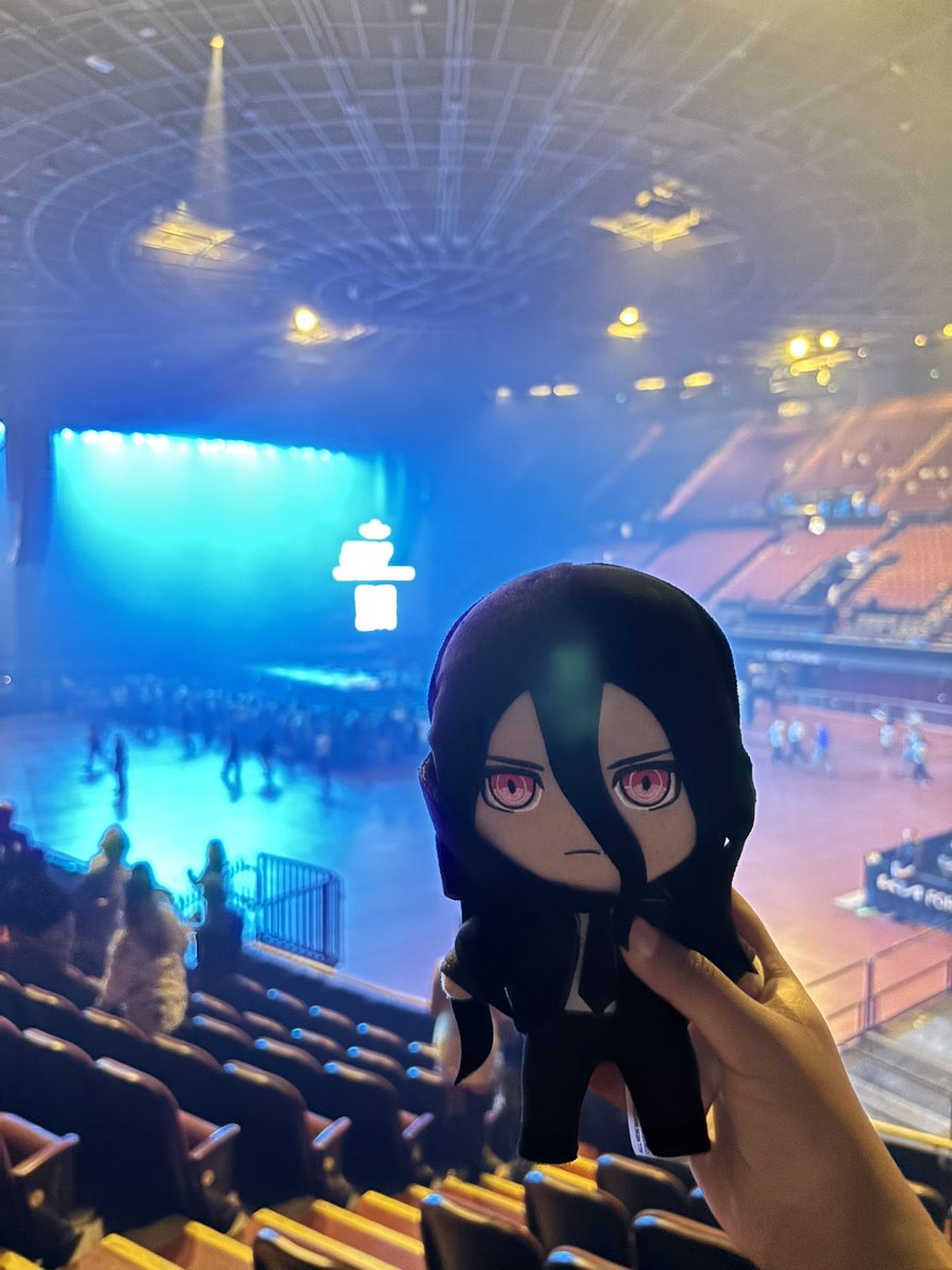 sristea24's tweet photo. Izuru is the first danganronpa character to attend a charli xcx concert and it’s his own https://t.co/yTh9i1mwMu