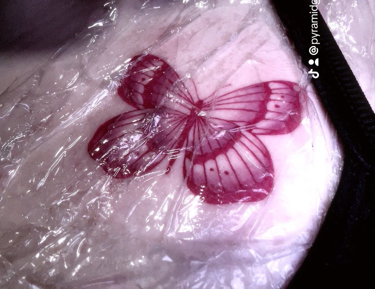 Pyramidgutzz's tweet photo. Lads we got the maria special earlier :D
#sh2 #silenthill #SilentHill2Remake #silenthill2 #tattoo #tattoos https://t.co/qqrr28EILM