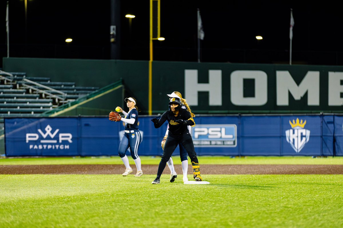 GoShockersSB's tweet photo. gg, @thekcdiamonds 

F (5) | WSU 0, KC 8 https://t.co/vWd7PRoThc