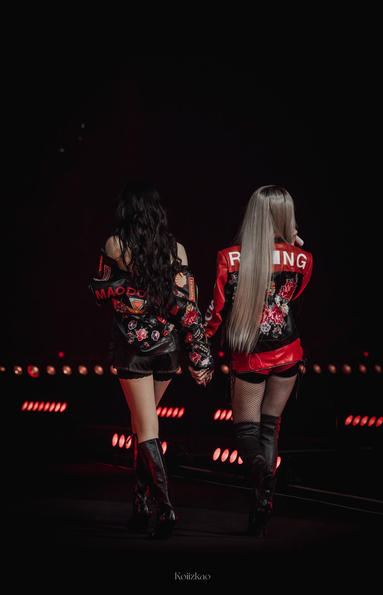 Koiiz9's tweet photo. ☺️👭🫶🏻

THE WORLD BETWEEN LINGORM D1
#LingOrmBetweenUsConcertD1
#หลิงออม #LingOrm https://t.co/Mtf7DJtXmX