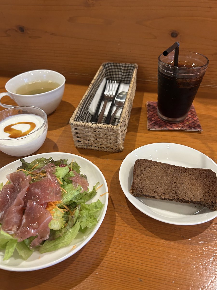kyokumahi's tweet photo. 今日のランチはマリンミュゼさんでモーニングAと言う名のランチです後で美味しいホットコーヒーもいただきます https://t.co/W1hzDAH1mE