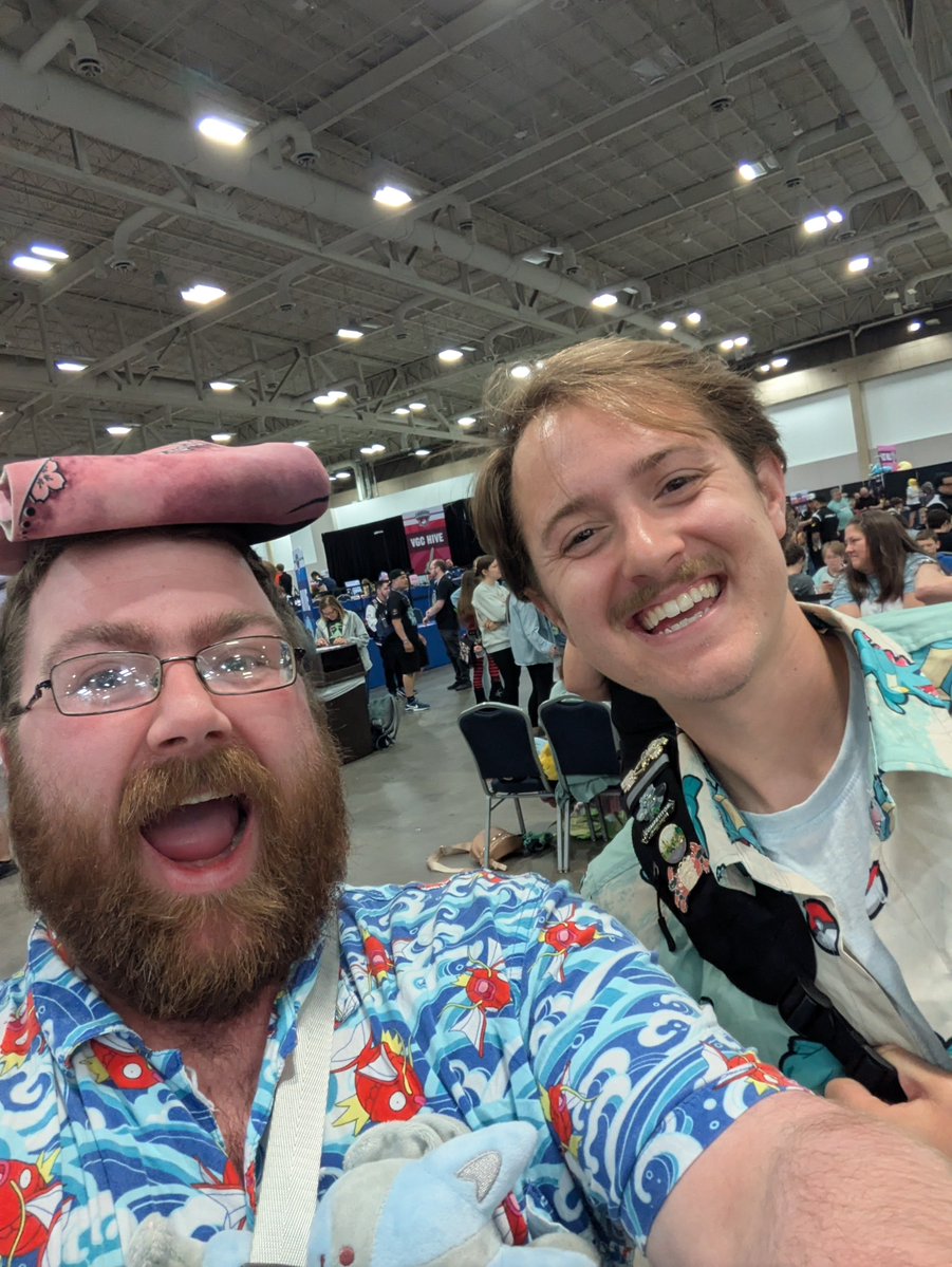 Pokemon_Rebelz's tweet photo. Late Louisville post, but had an amazing time in Louisville and got to meet some absolutely amazing people thank you for the photos and the talks it was so awesome to get to meet y'all @sylveesimstcg @vo9oc Georgias next and who know maybe we just Drop n' Drink @DropNDrink lol 🤣 https://t.co/PrPPI4043n