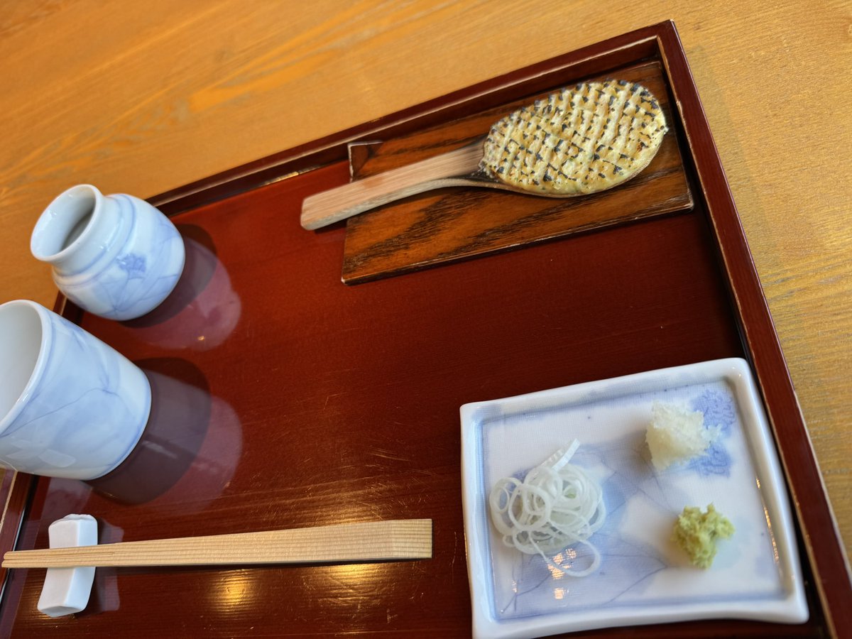 mudman92drz's tweet photo. 新蕎麦と焼味噌

うまし！

メニューの潔さ https://t.co/WtLZ62eIan