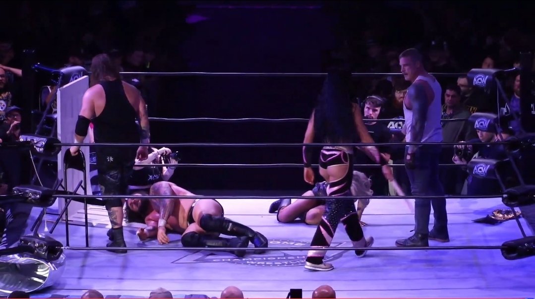 Jason_Gilliam05's tweet photo. @indi_hartwell #SamuelShaw and @joeygacy are making a statement on @realKILLERkross and @Lady_Scarlett13 tonight #ACWMISCHIEFNIGHT2 @this_is_acw https://t.co/EEwgngHch3