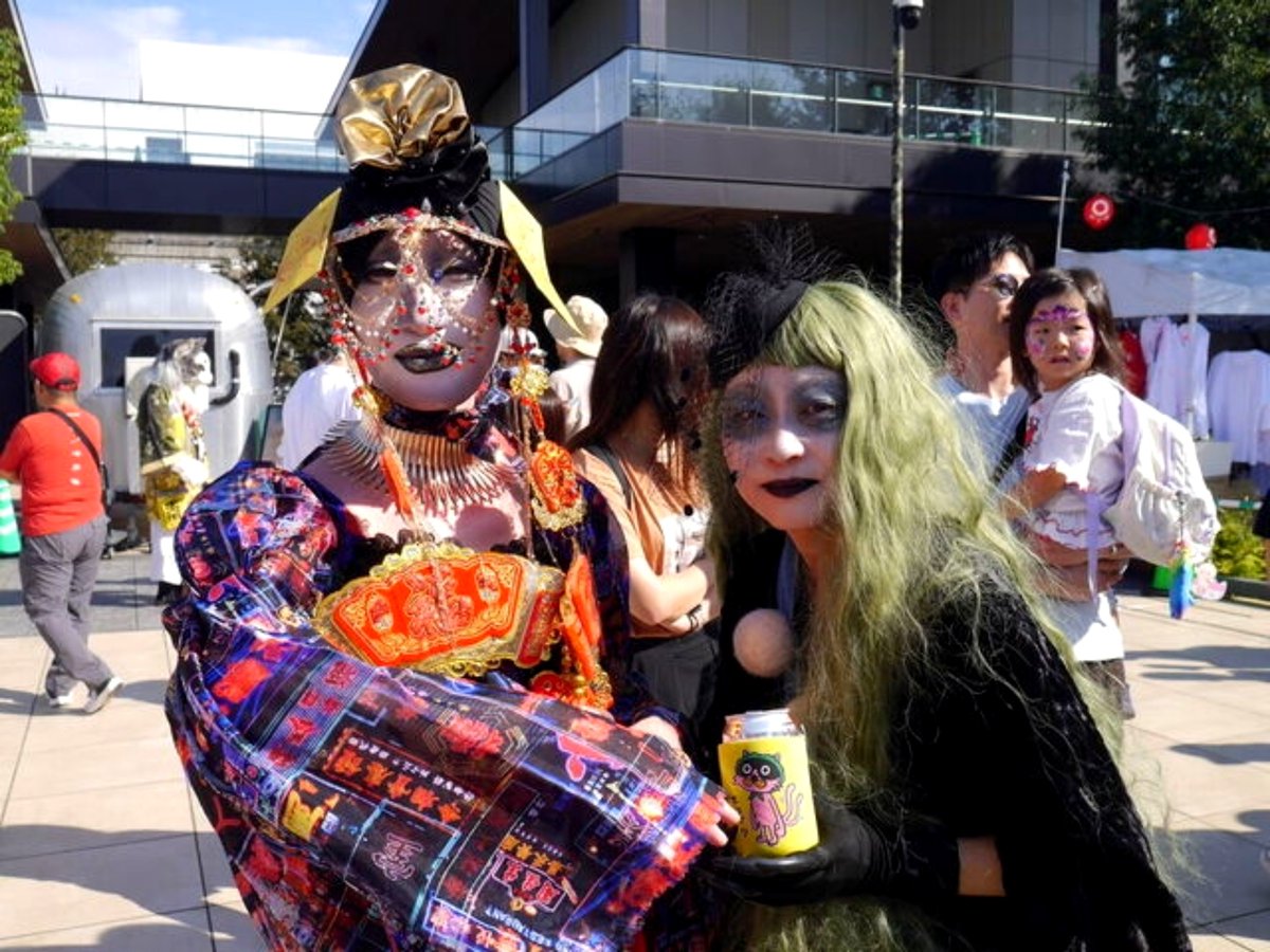 tomgold127's tweet photo. 立川市で開催された『妖怪盆踊り』と言うイベントに行って来ました。いろんな妖怪に遭遇することが出来て、写真も快く撮らせて頂けて、優しい妖怪ばかりで素敵な空間でした。#妖怪盆踊り https://t.co/Hy8kt60Gmy