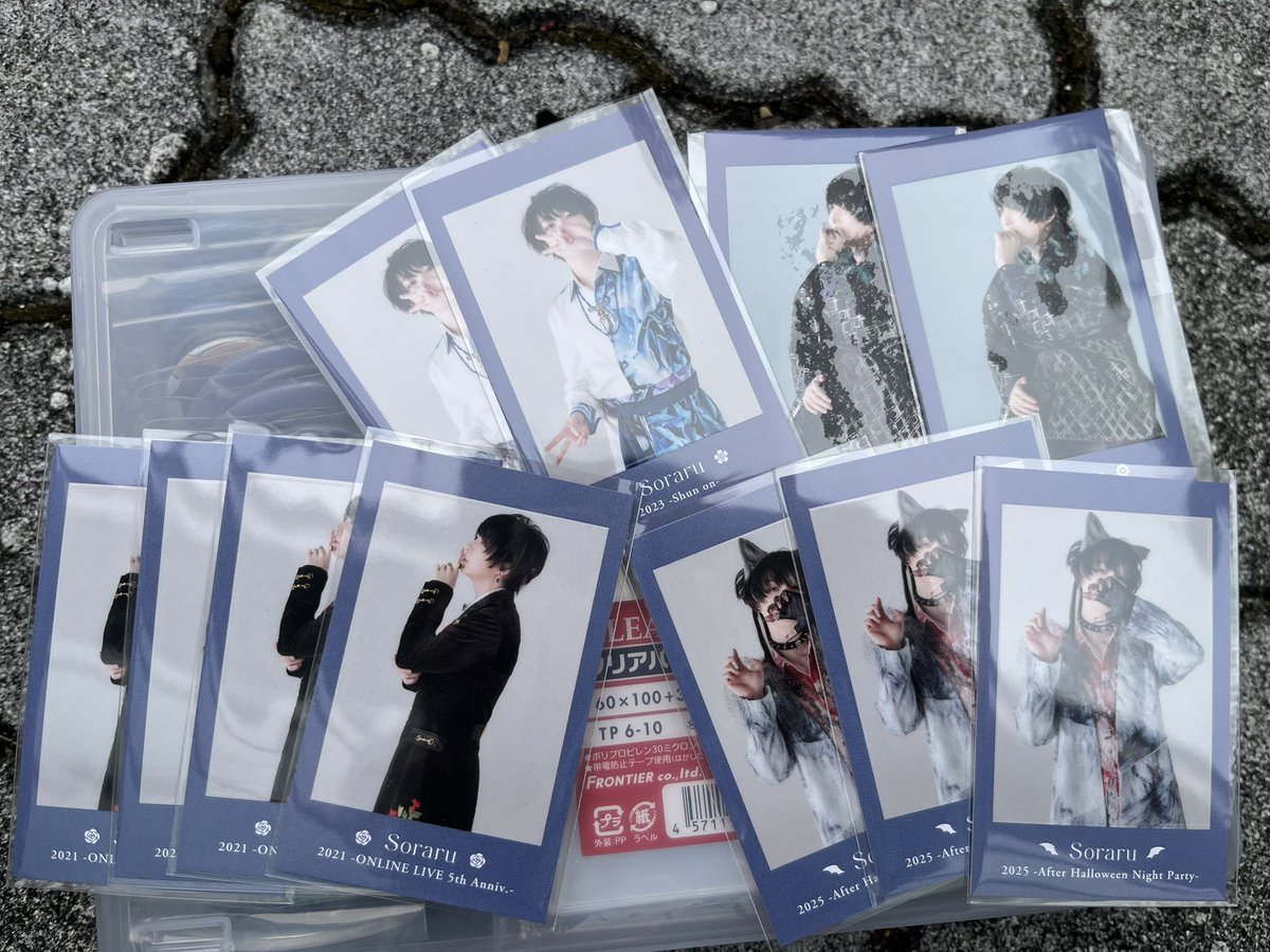 uni_manamfmf's tweet photo. 【交換・譲渡】
After the Rain AtR 秋 春夏秋冬 チェキ 交換 そらる まふまふ

求:🤍☔️
譲:画像のもよ

会場近辺でのお取引できる方。
検索からもお気軽にお声かけください。 https://t.co/Bfe0vShXDP