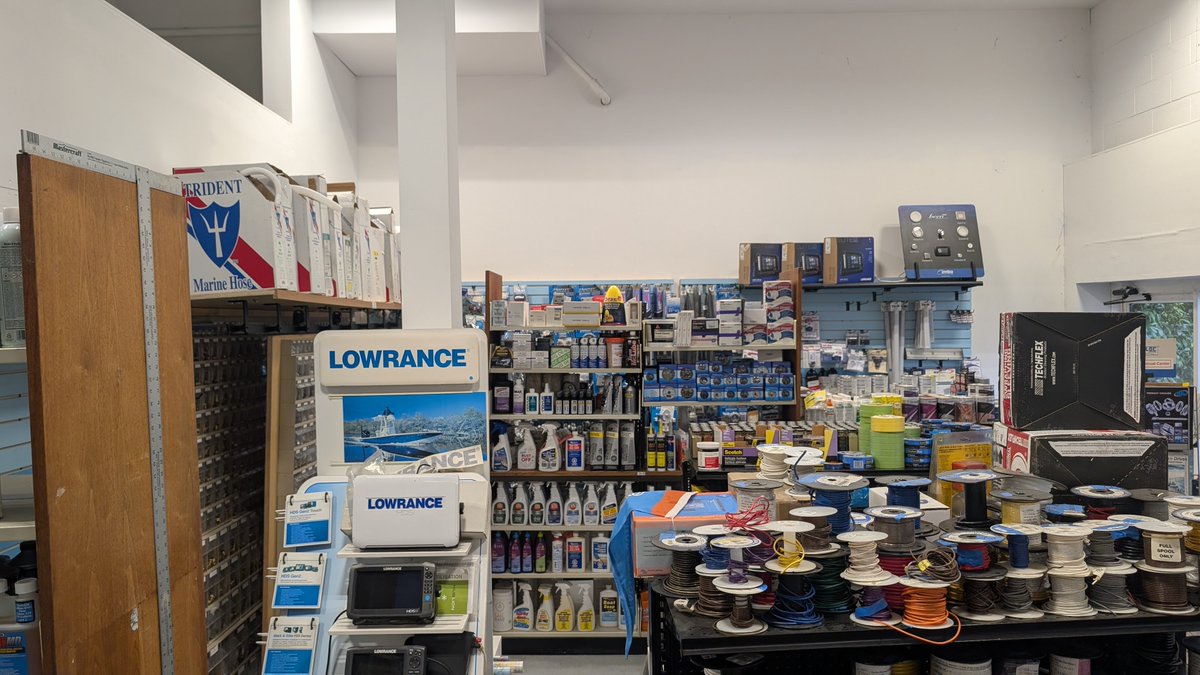 PhilSahlstrom's tweet photo. My new store location on Crown Street North Vancouver BC https://t.co/3dqxJX0Pq6