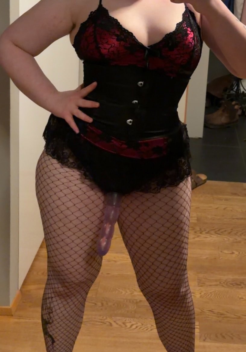 theanonidiot's tweet photo. As promisedddd #nsfwtwt #femdom #strapon #pegging #bdsm #moottwt https://t.co/TM6qL0g24X