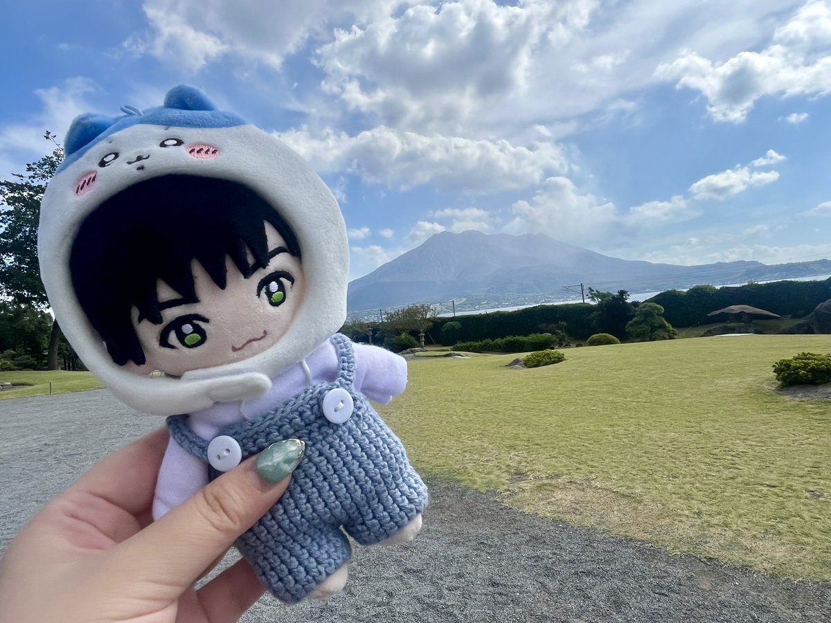 Ranran_u_m's tweet photo. 薮ぬい！桜島と猫神社だよ！ https://t.co/CeWOFI2Ls7