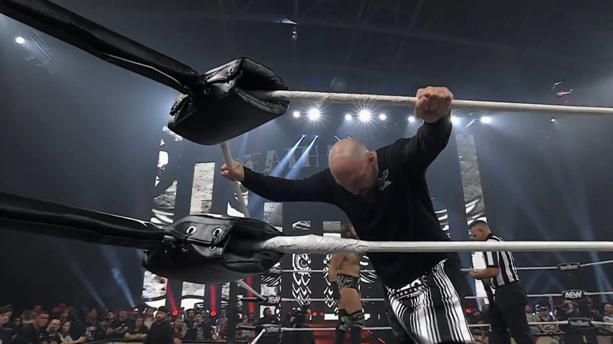Cultaholic's tweet photo. Jon Moxley with a Newcastle United shirt tied around his waist in a tribute to PAC. 

PAC loved the football club, regardless of how crap we've often been. https://t.co/pXdVKRoyvR