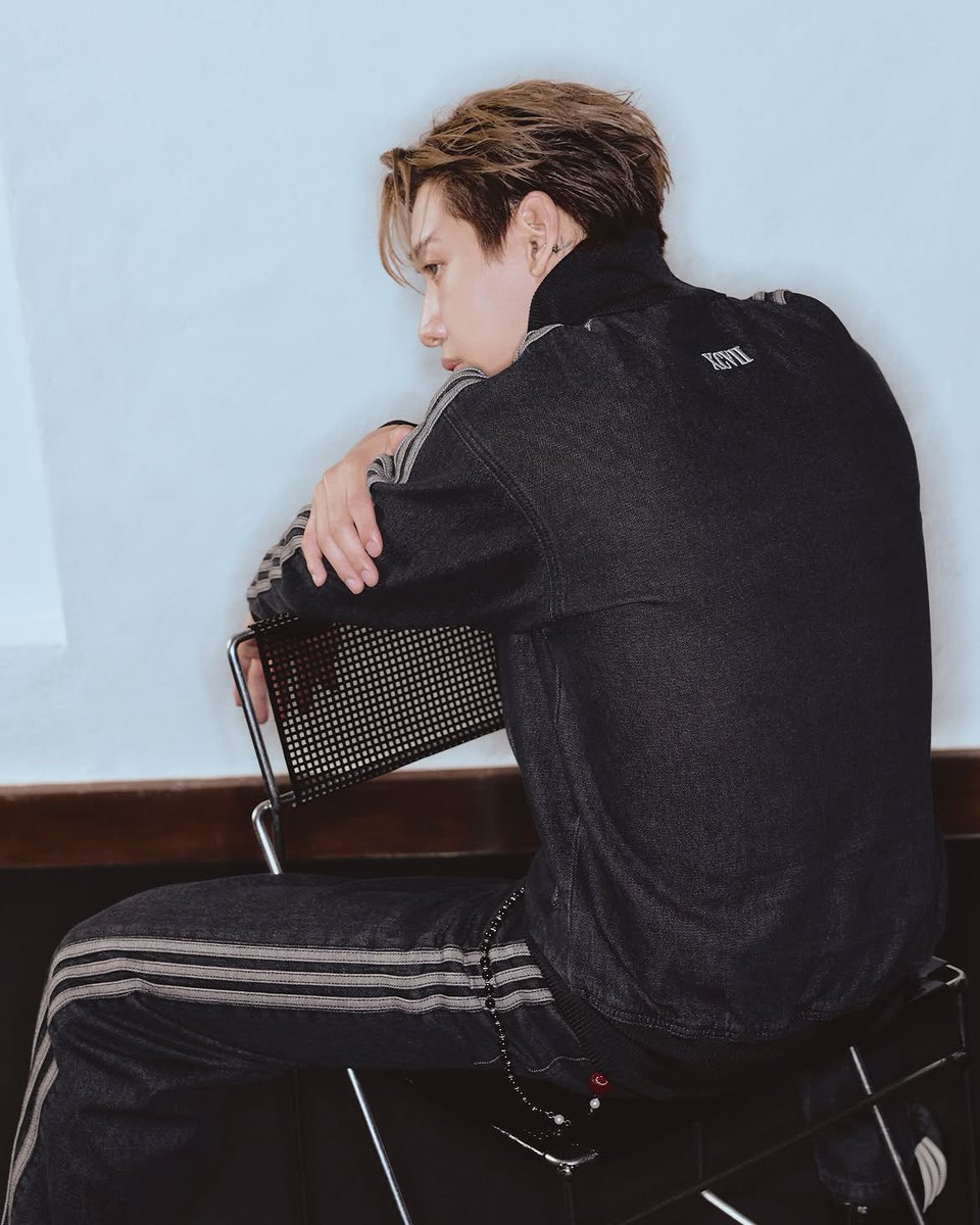 BamBamBooster's tweet photo. 261018 | ©️adidasthailand’s IG Update 

EVERY DETAIL IS @bambam1a.
ALL EYES LOCKED. 

The EYES ON ME collection available at adidas Brand Center Central World and adidas Originals Song Wat. 

#adidasOriginals

#adidasxBamBamEYESONME
#BamBam #adidas #adidasThailand @BamBam1A @adidasoriginals @adidas