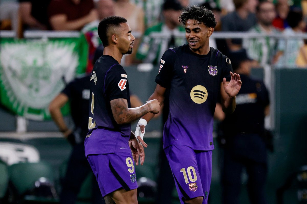 m8l2h6's tweet photo. Gabriel Jesus &amp; Lamine Yamal #BetisBarça #LaLiga #M8L2H6 https://t.co/FSO0LUz1Wv