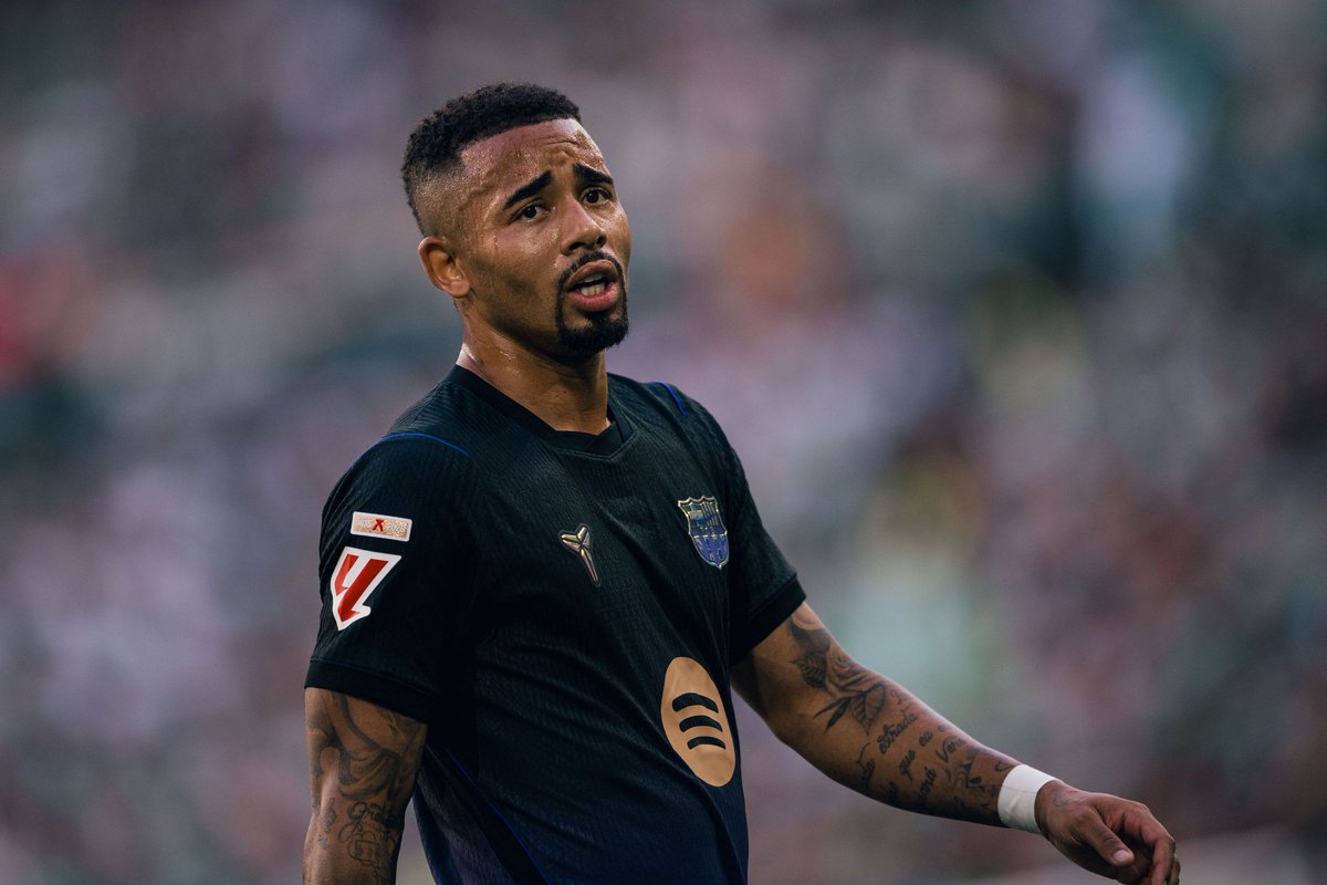 m8l2h6's tweet photo. Gabriel Jesus #BetisBarça #LaLiga #M8L2H6 https://t.co/K9soVwnO9x