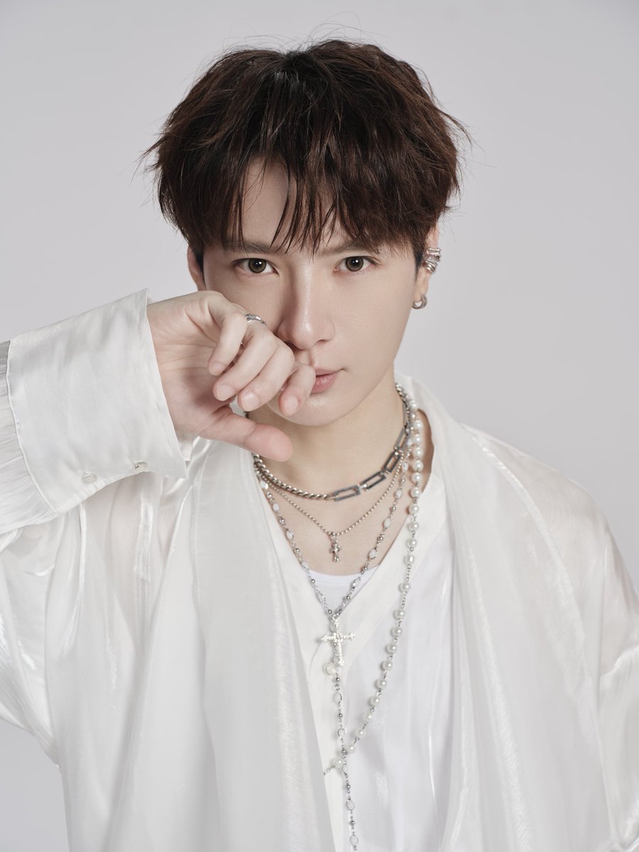 GooddayEnews's tweet photo. HAPPY BIRTHDAY TO Krist @kristtps 

#KristPerawat
#KRISTOBER18
#GooddayENews https://t.co/xrvJxvPjxh