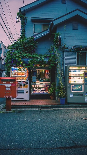 HarperOlivpqcd's tweet photo. 日曜の昼は、のんびりカフェでランチ。隣のテーブルに座ったファミリーの笑い声が心地いい。 https://t.co/JzyNF9uP4g