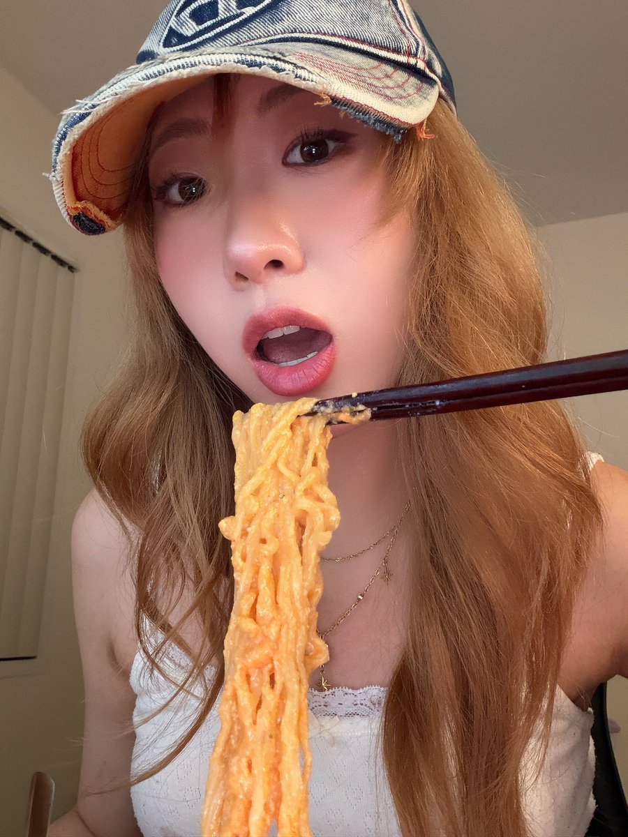 jennkumaaa's tweet photo. girl dinner 🍜 https://t.co/XodmZoKEEN